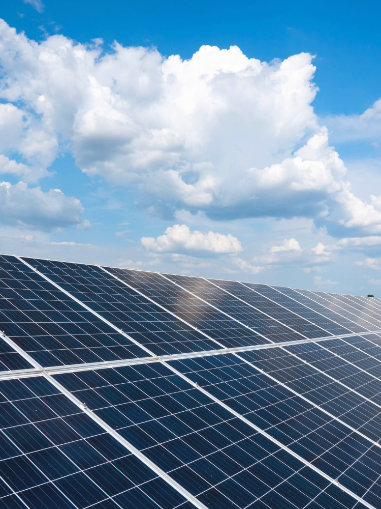 Solar- und Photovoltaik-Anlagen mit Reinwasser reinigen