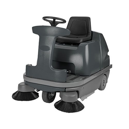 Numatic Aufsitz-Kehrsaugmaschine NU12 TRS mit 2 Seitenbesen Numatic Aufsitz-Kehrsaugmaschine NU12 TRS mit 2 Seitenbesen