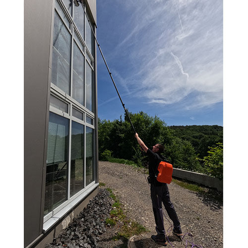 Stocker Akku-Drucksprüher mit OVA8 Mini  2,4 m | mobiles Glasreinigungs-System